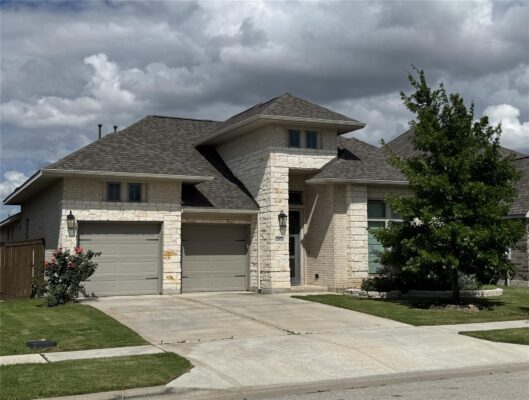 2004 Stirling St, Leander