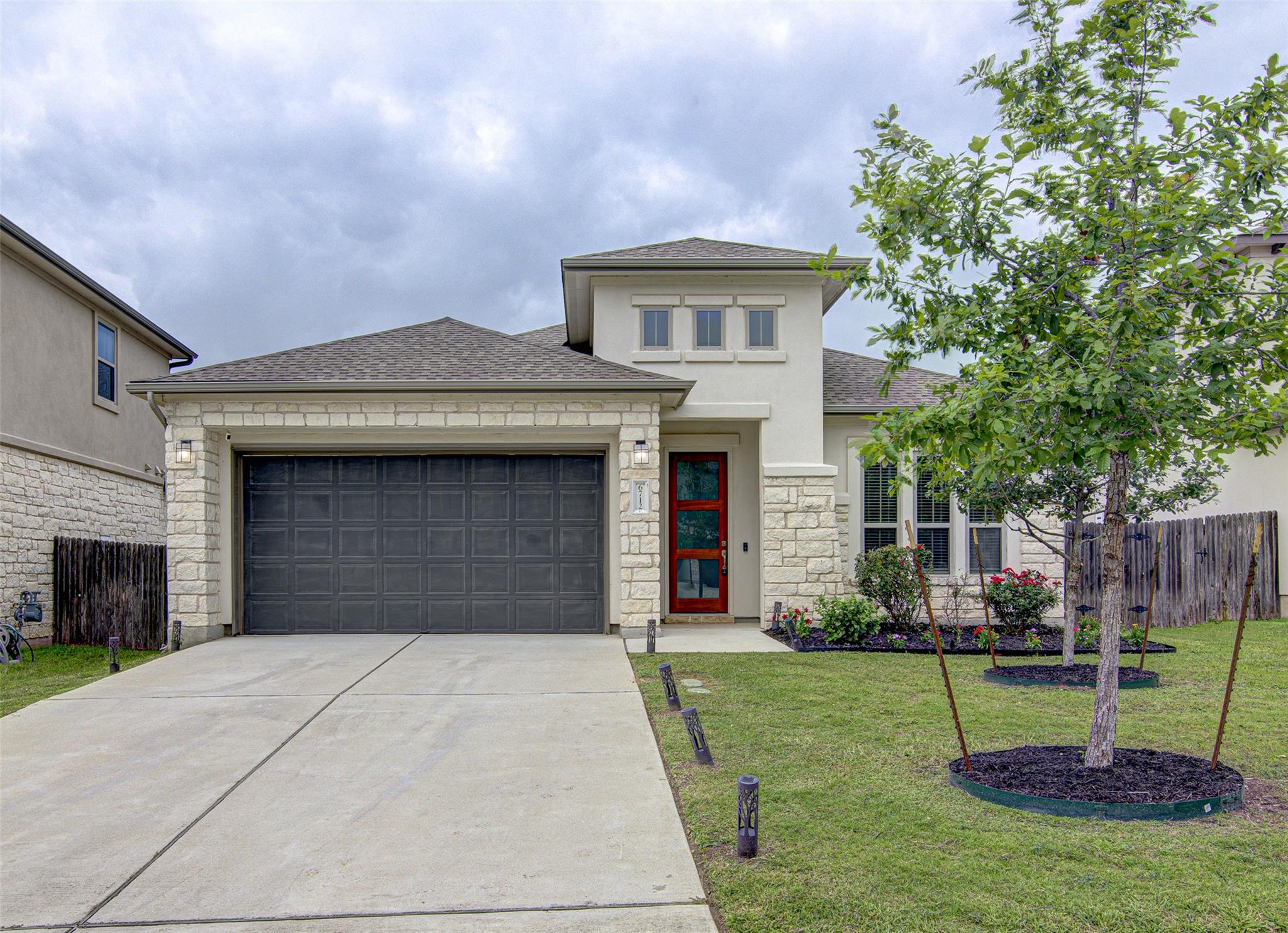 6712 Kalahari Dr, Austin, TX 78739