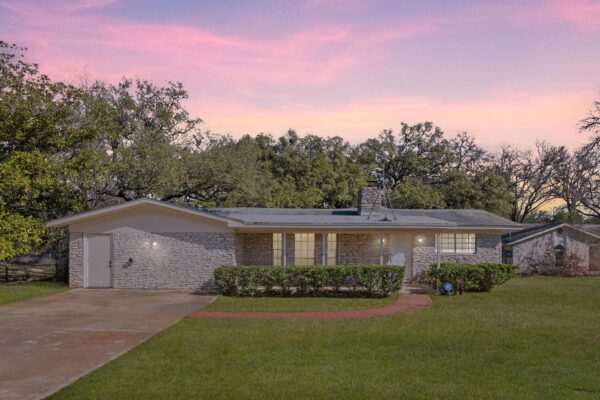 6105 Oakclaire Dr, Austin