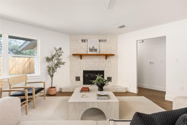 4501 Pack Saddle Pass, Austin