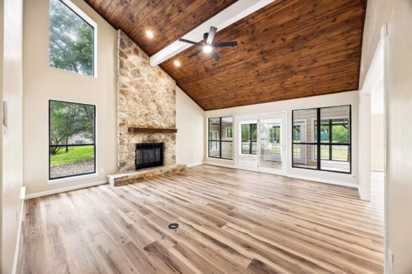 50 Palmer Ln, Wimberley