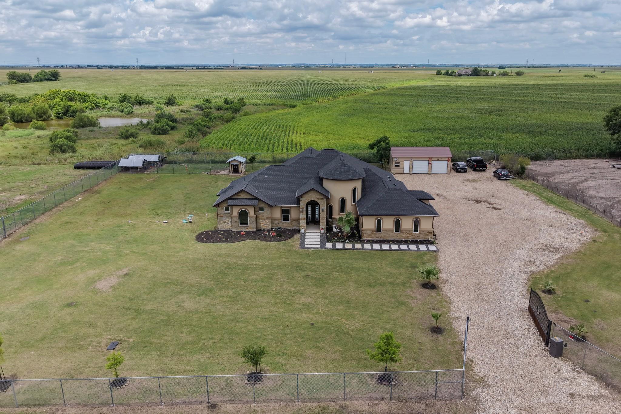 1001 County Road 394 None, Hutto, TX 78634