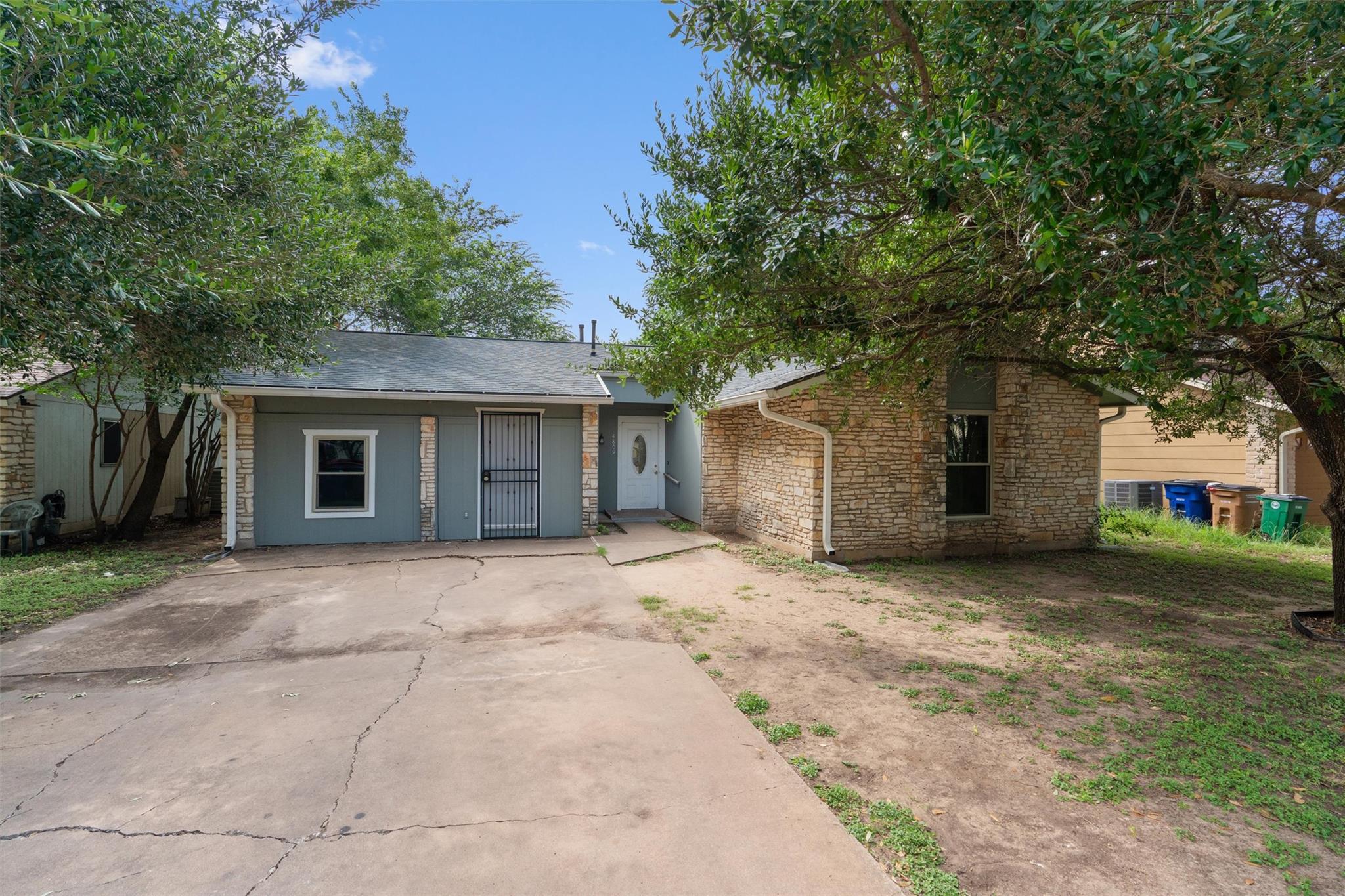4809 BAYSIDE Dr, Austin, TX 78744