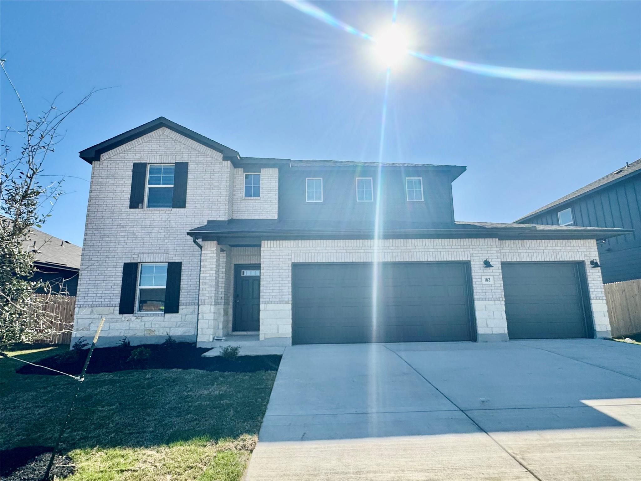 163 Pendleton Dr, Kyle, TX 78640