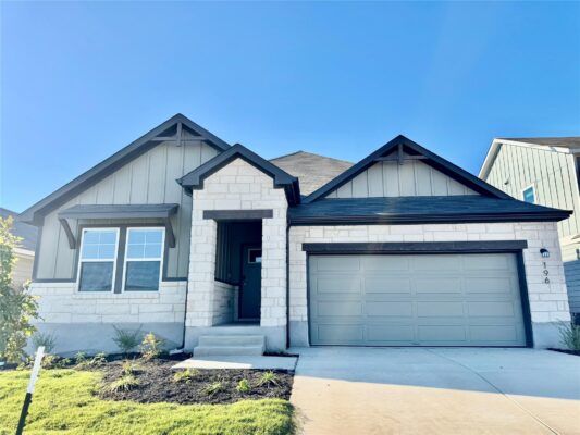 196 Coopers Hawk Crst, Cedar Creek