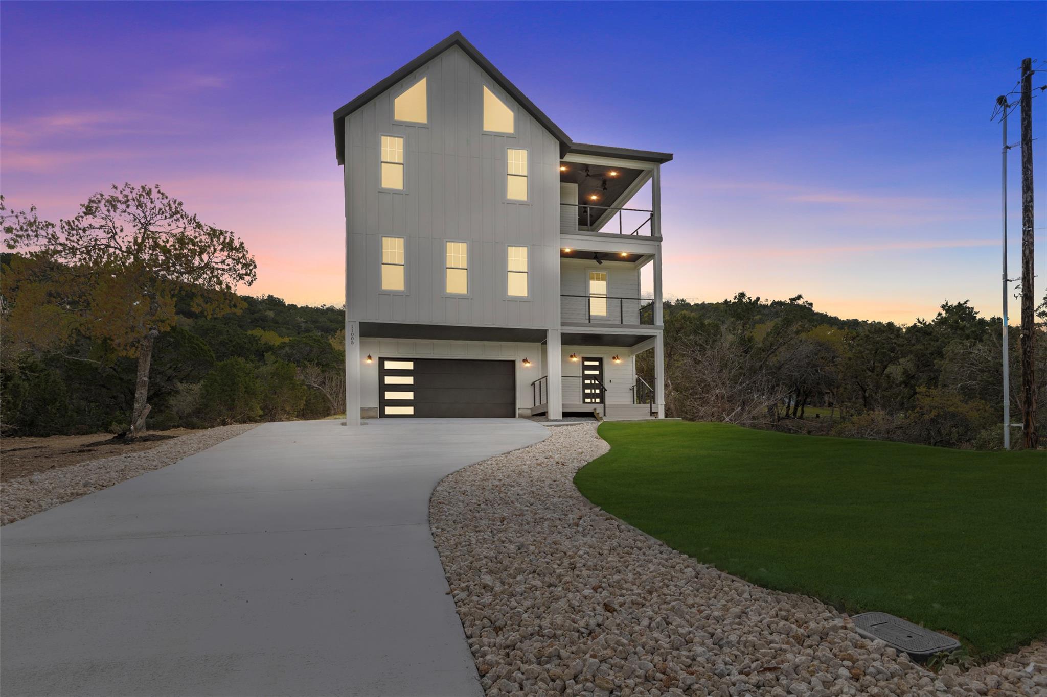 11005 Beach Rd, Leander