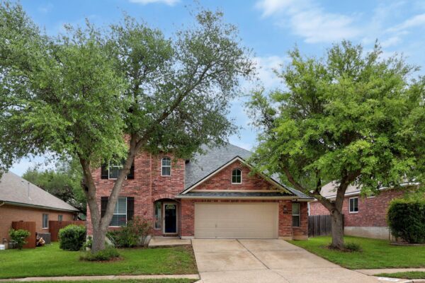 306 Olmos Dr, Leander