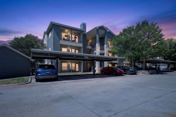 2320 Gracy Farms Ln #911, Austin