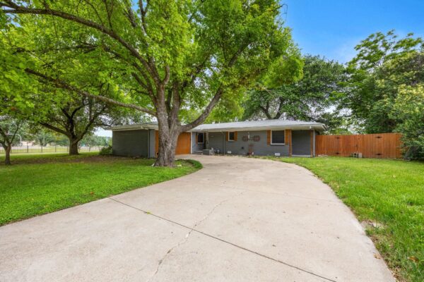 2215 N 9th St, Temple