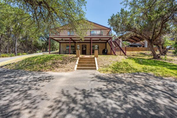 1105 Edgewater Dr, Spicewood