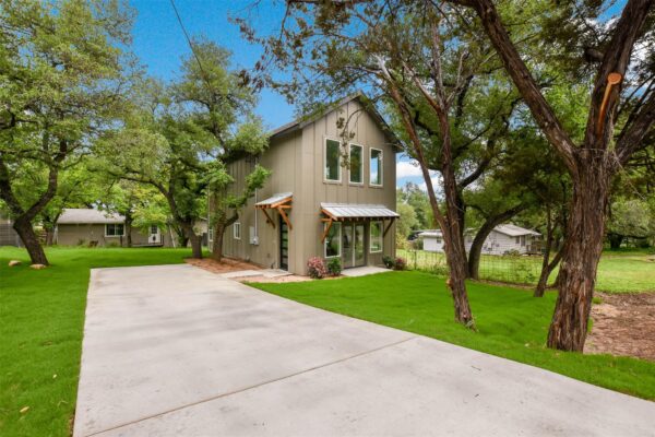 10901 W Lakeview Dr, Jonestown