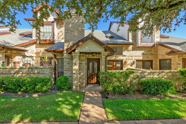 10819 Crown Colony Dr #4, Austin