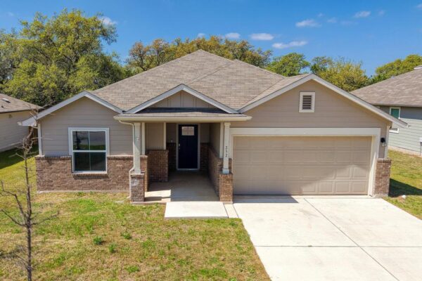 252 Bunting Ln, Bertram