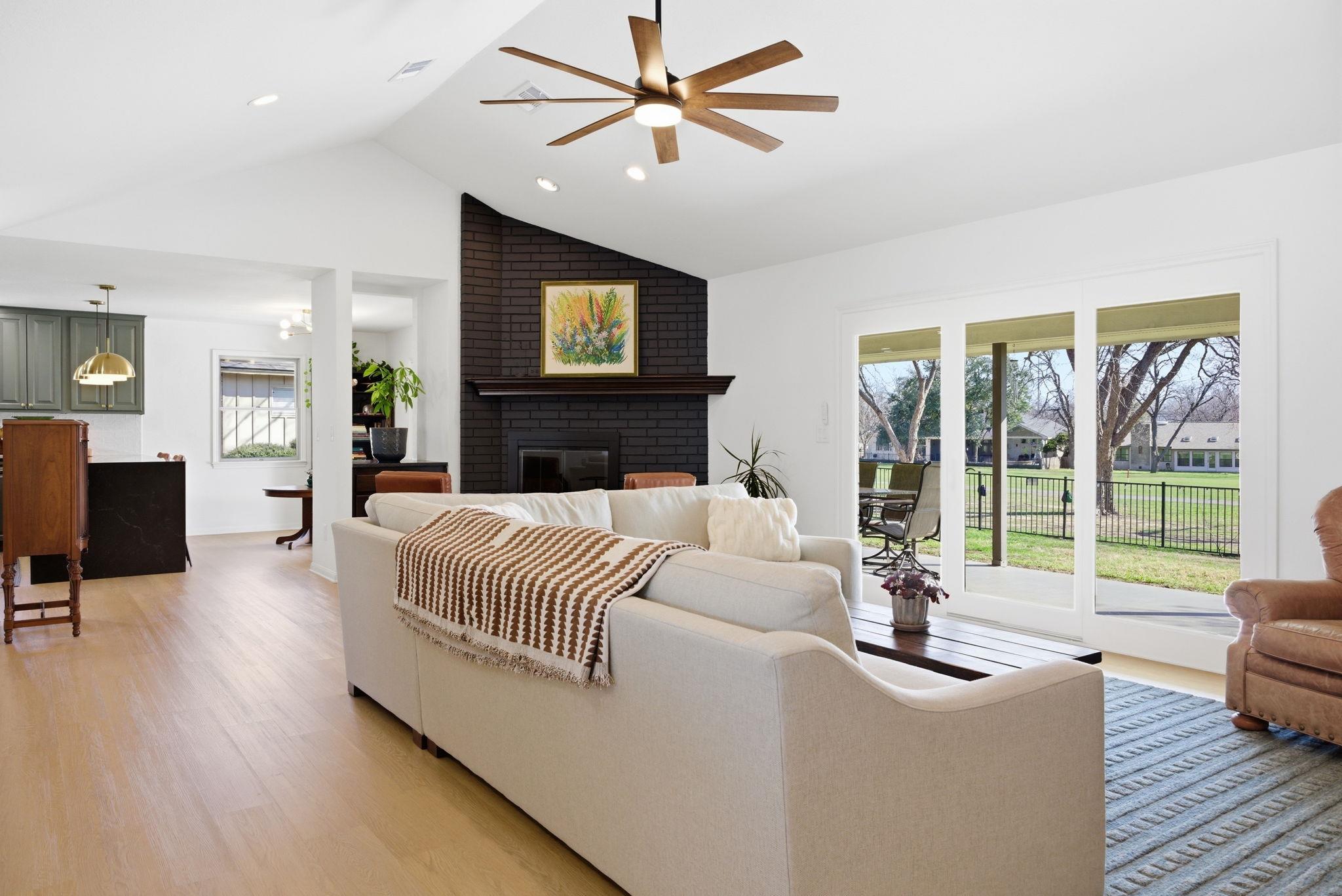 417 Olympia Fields None, Meadowlakes, TX 78654
