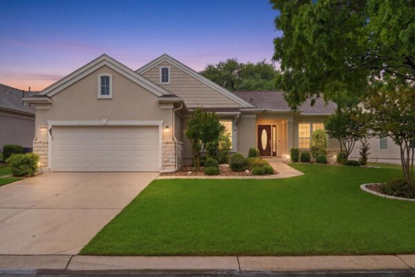 421 Rio Grande Loop, Georgetown