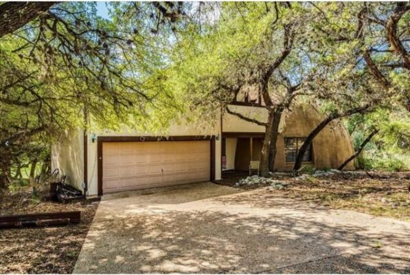 18501 N Venture Dr, Point Venture