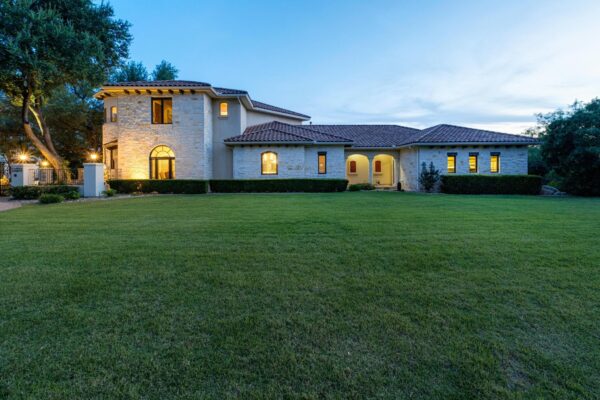 16005 Chateau Ave, Austin