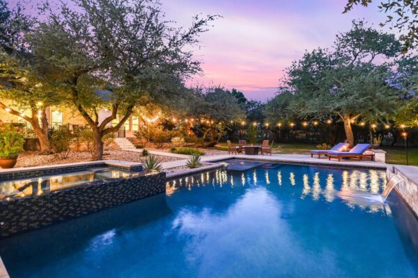 465 Lloyd Ln, Dripping Springs