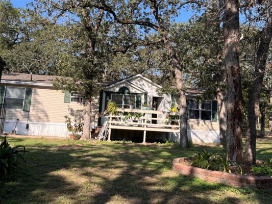 242 Shadow Oak Dr, Bastrop