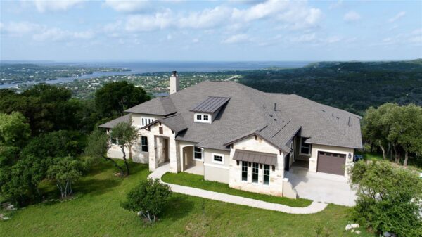 235 Chestnut Xing, Burnet