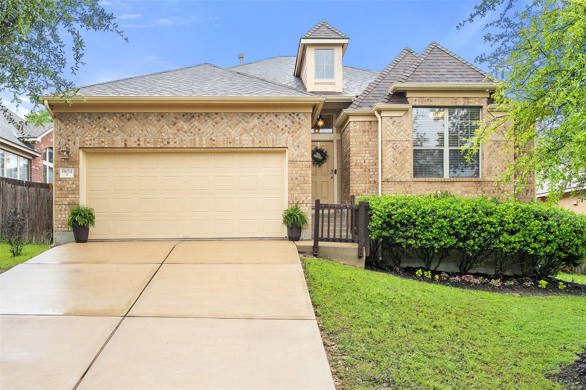 1804 Paseo Verde Dr, Leander