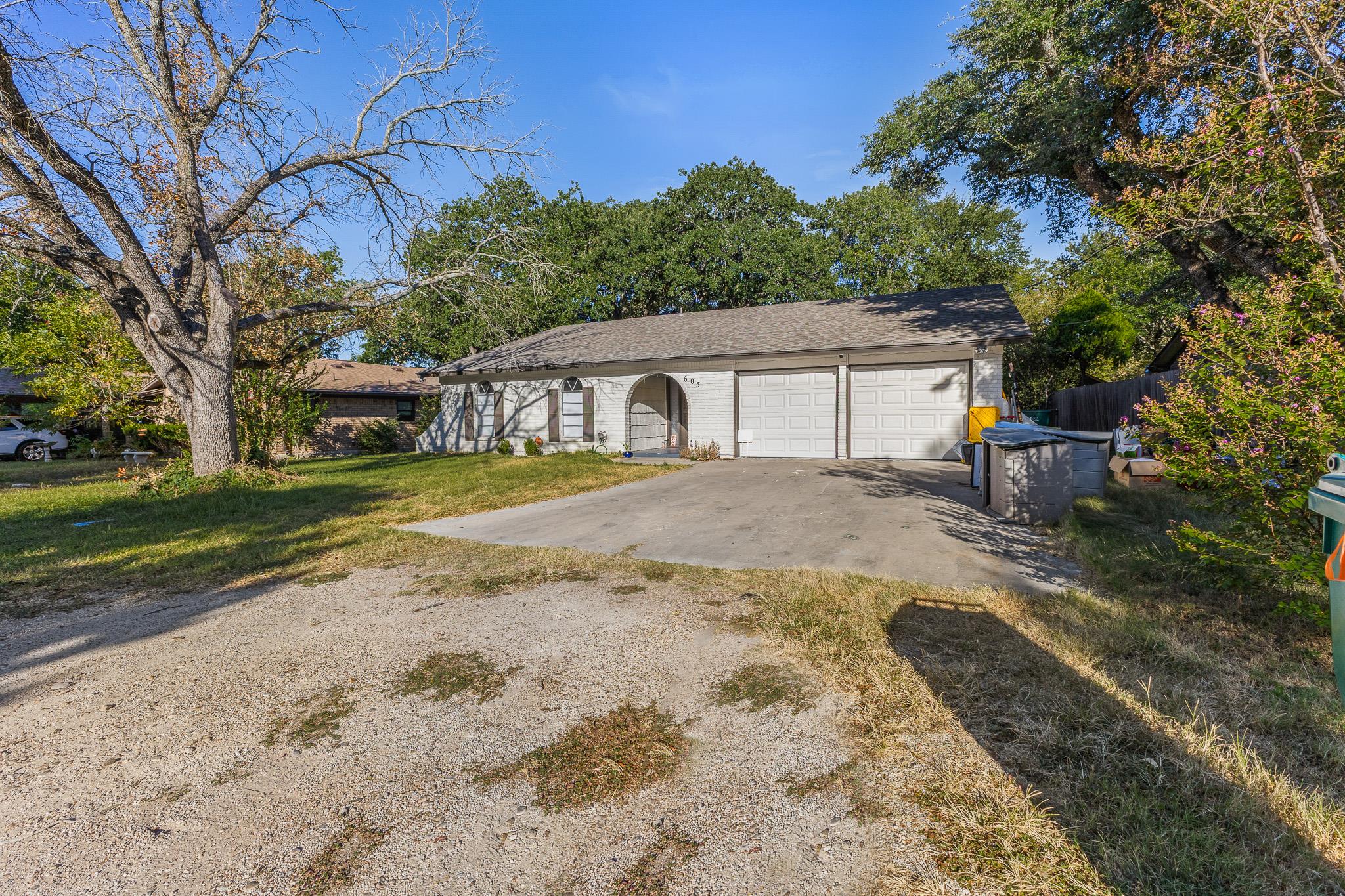 605 N Main St, Nolanville, TX 76559