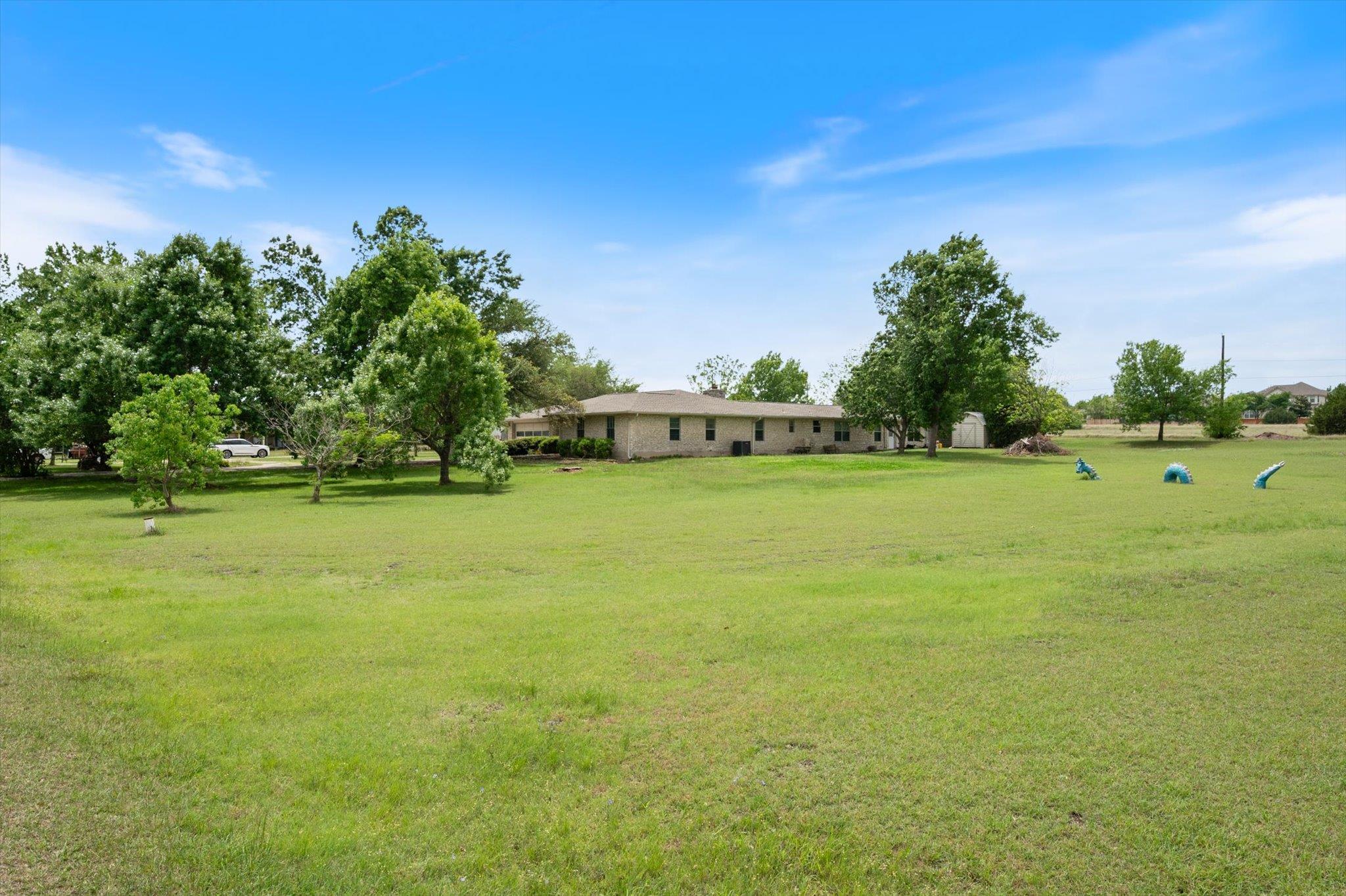 8 VALLEY CREEK Rd, Round Rock, TX 78664