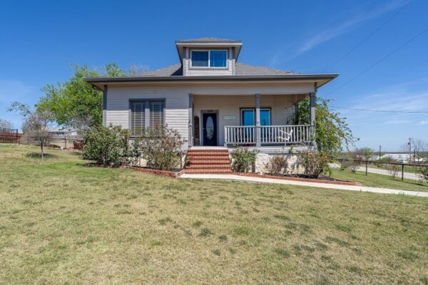 300 Herrin St, Coupland