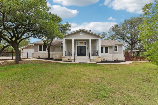 126 County Road 420 Rd, Spicewood