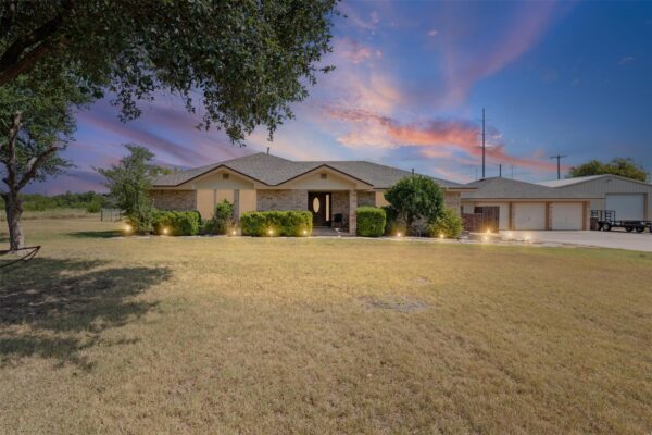 1512 Panther Loop, Pflugerville