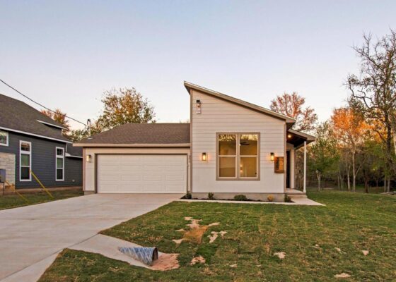 346 Nene Ln, Bastrop