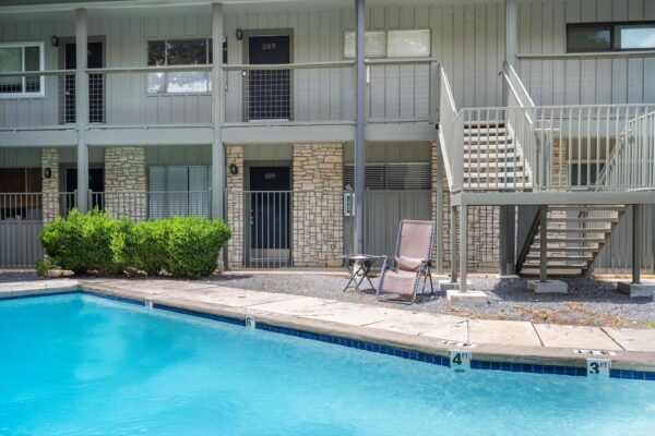 2303 East Side Dr #109, Austin