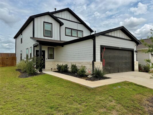 305 Tolo Dr, Elgin
