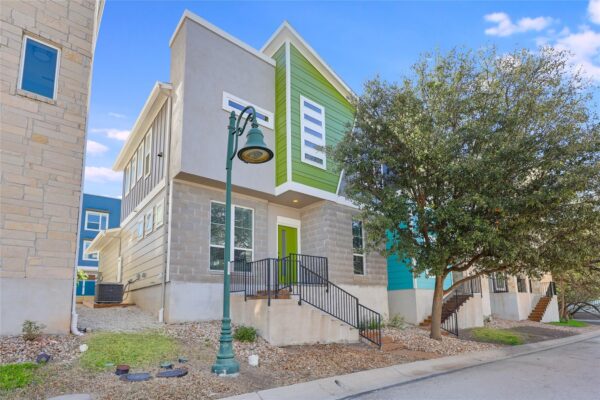2009 Sager Dr #270C, Austin