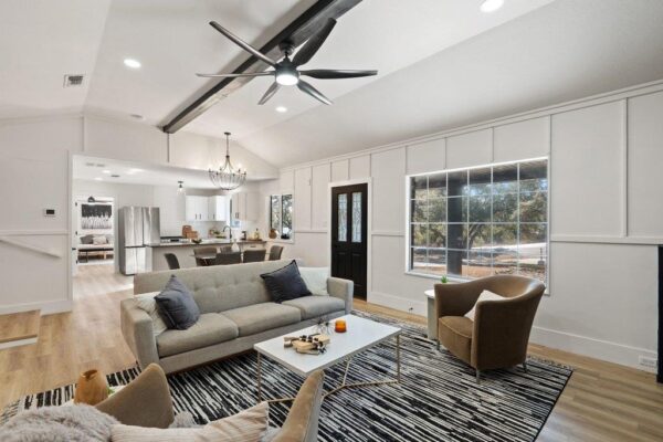 234 Woodcreek Dr, Wimberley