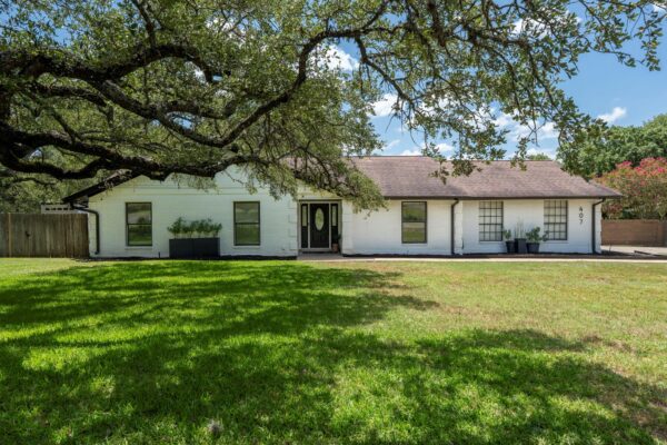 407 Canyon Wren Dr, Buda