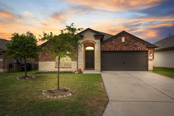 105 Plata Ln, Jarrell