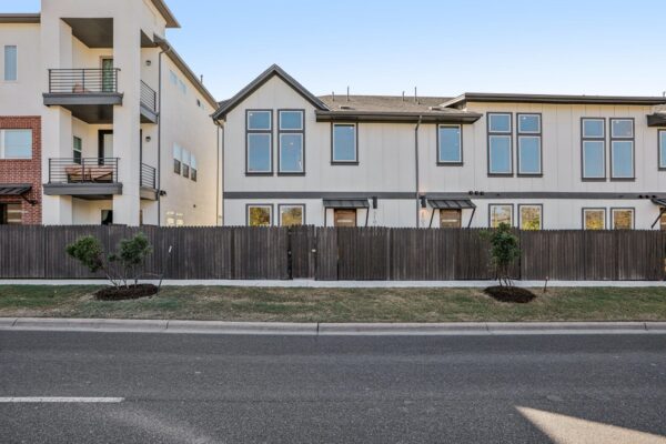 200 W 56th St #2104, Austin