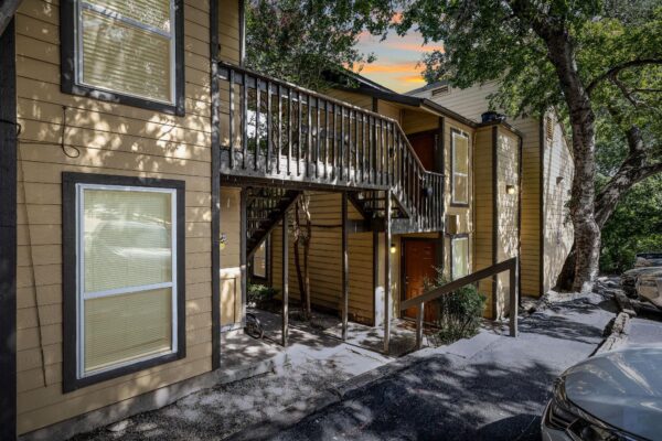 1000 W 26th St #213, Austin