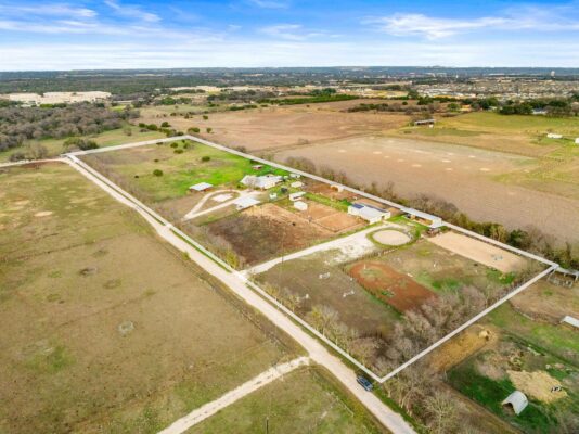 2700 Auction Barn Rd, Belton
