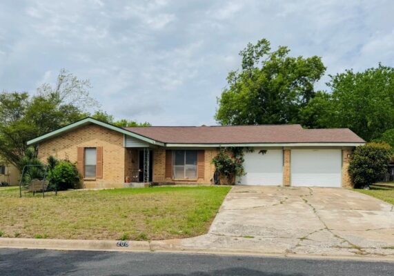 206 Loesch Dr, Elgin