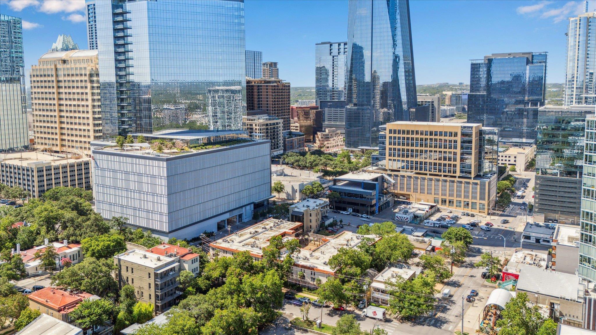 505 W 7th St #105, Austin, TX 78701