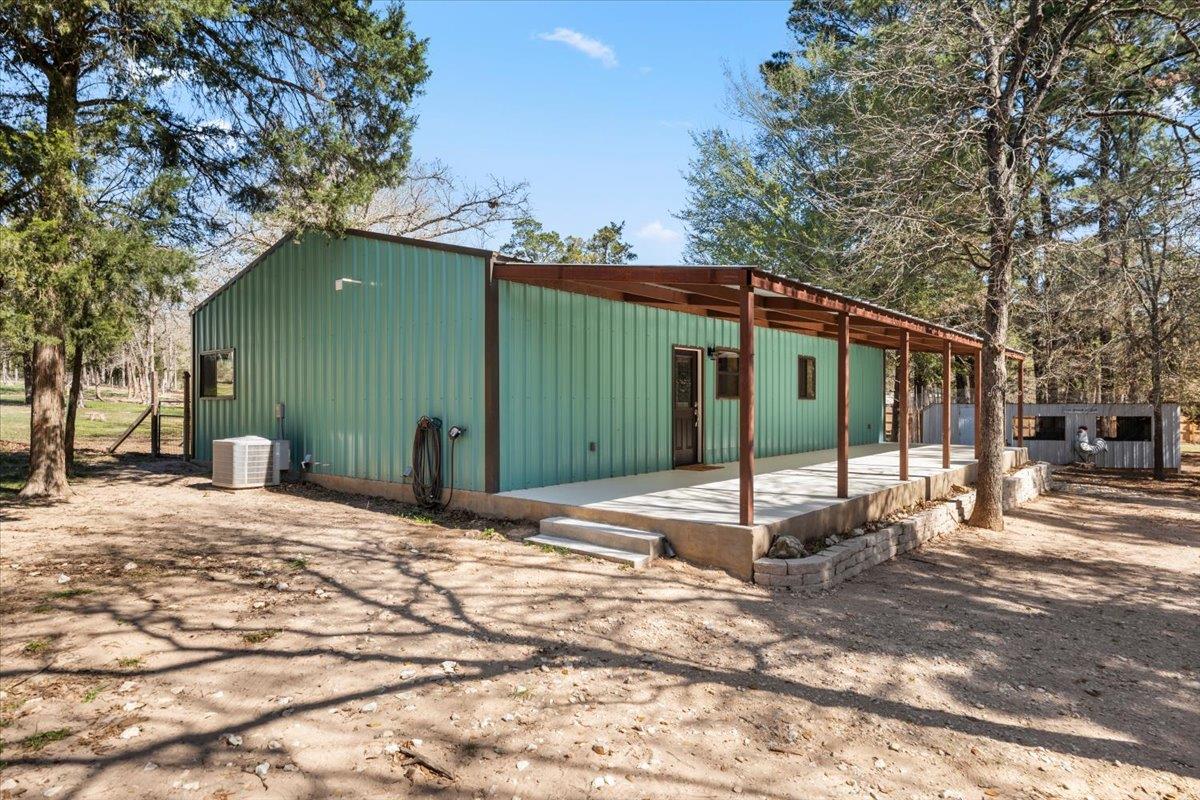 144 Old Potato Rd, Paige, TX 78659