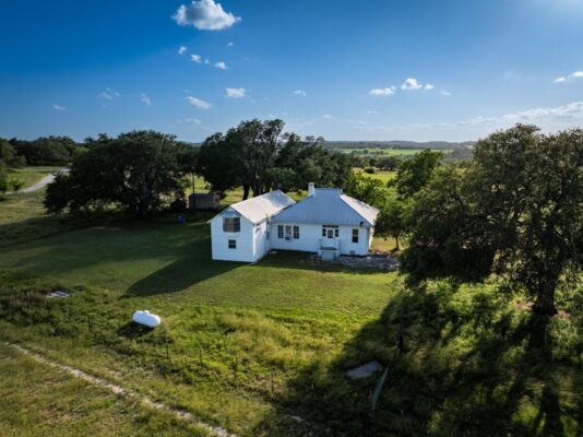 1649 Schumann Rd, Stonewall
