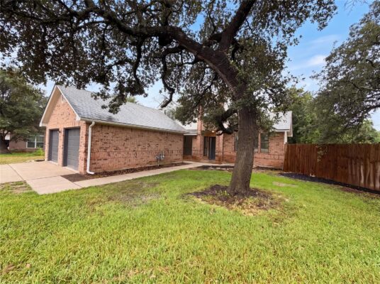 1517 River Oak Dr, Leander