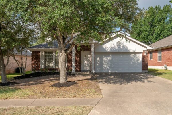 8517 Bobcat Dr, Round Rock