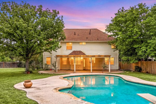 106 S Carriage Hills Dr, Georgetown