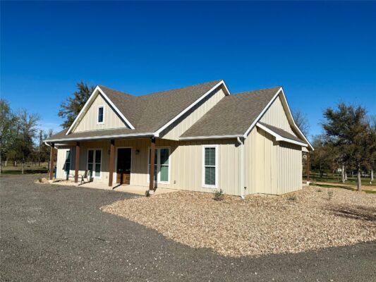 1353 Red Town Rd #B, Elgin