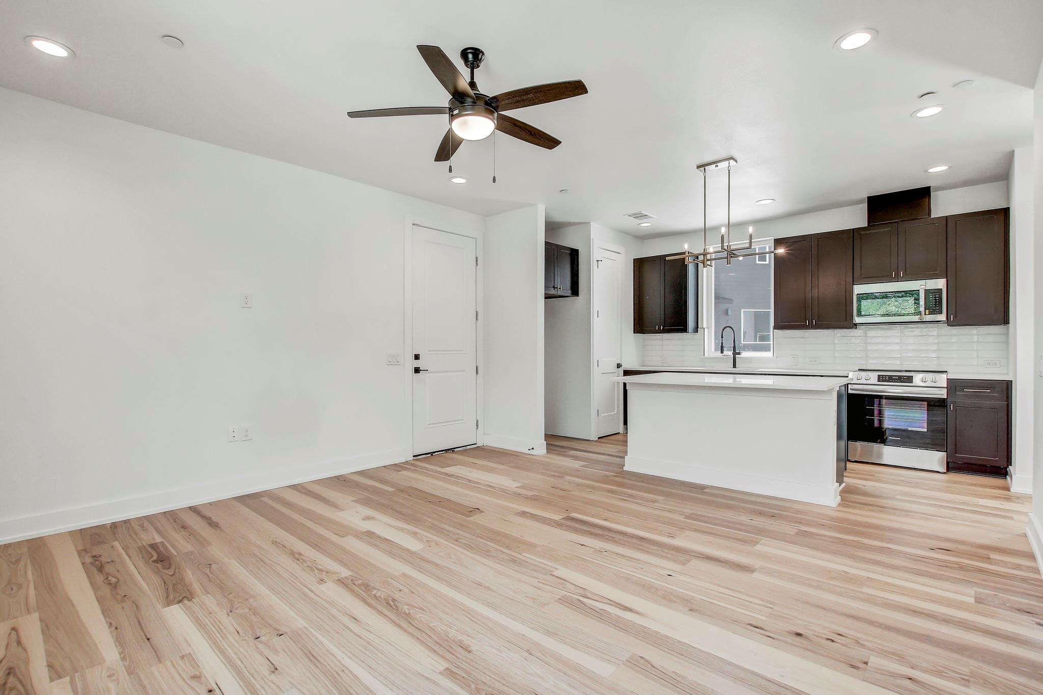 4127 E 12th St #4, Austin, TX 78721