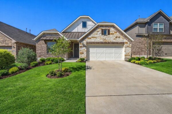918 Leadtree Loop, Buda